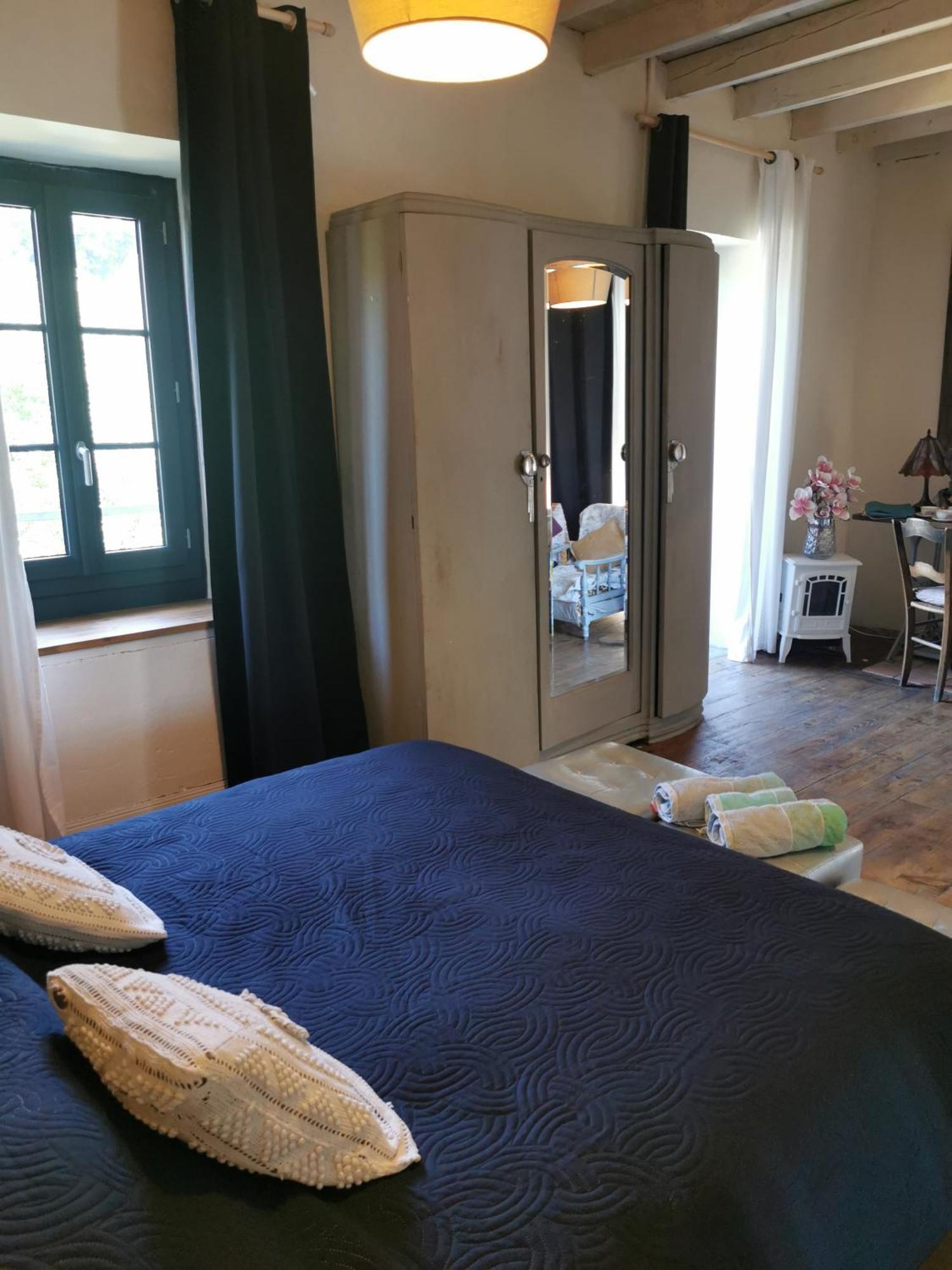 Chambres D'Hotes Chez Valerie Арет Номер фото